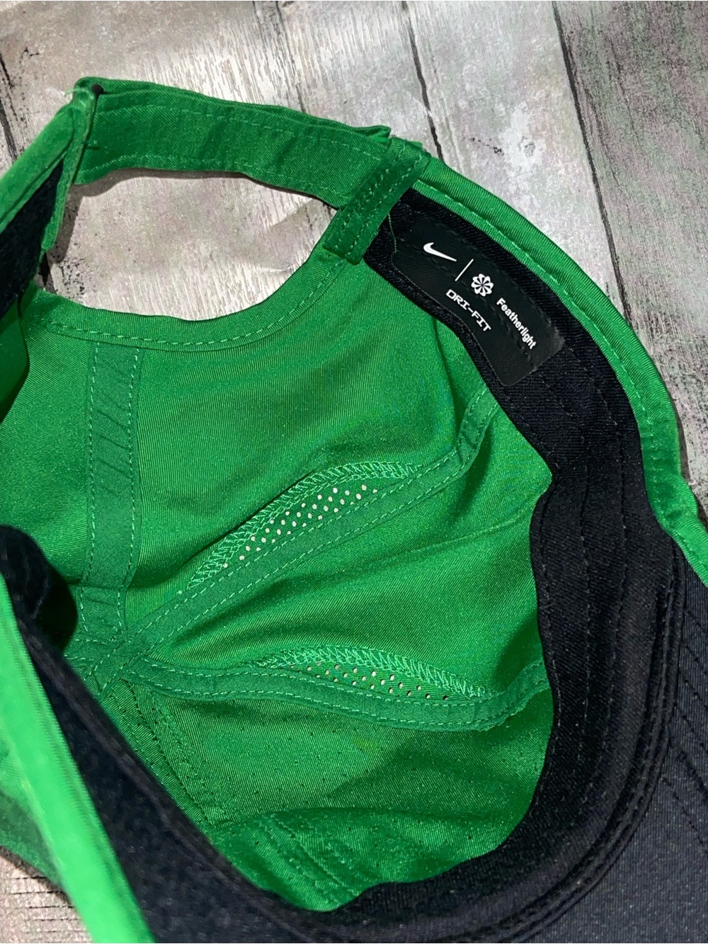 Nike Dri-FIT Featherlight Hat with Oregon Duck Logo U of O Running Hiking - Picture 8 of 8